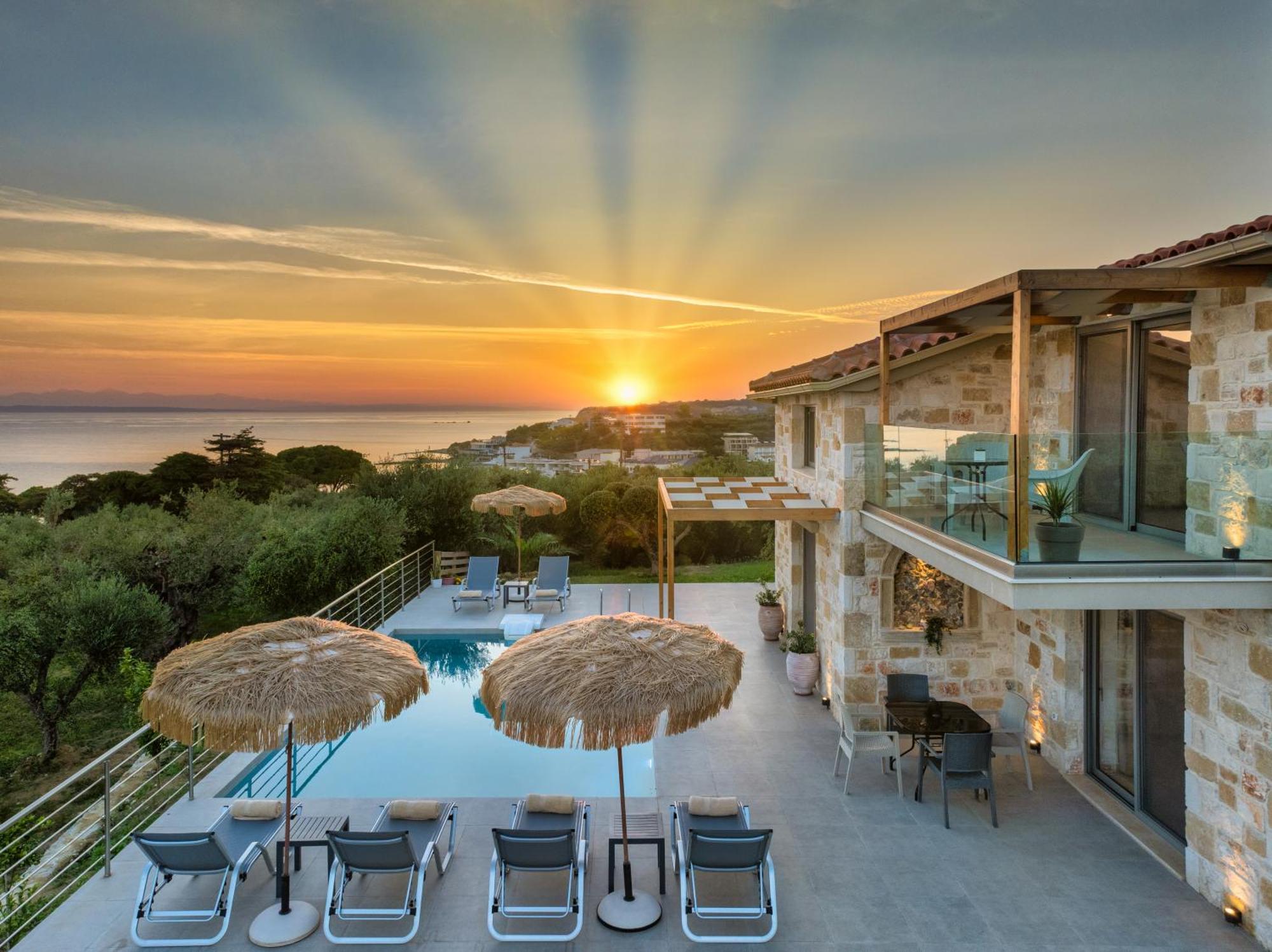 Vila Fellenza - Pool By The Sea With Stunning Sunriseview *