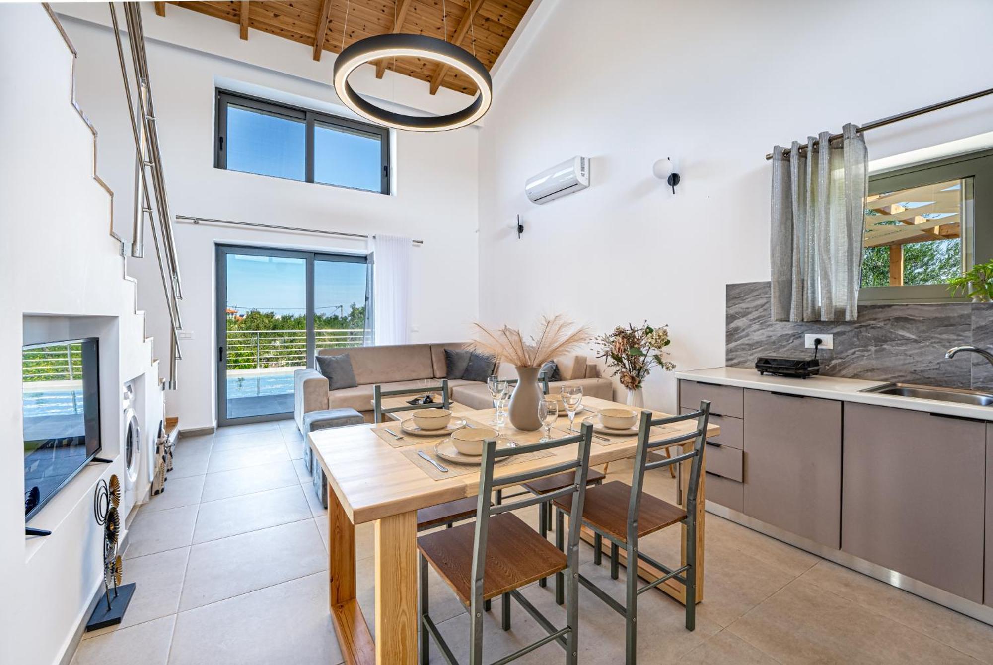 Fellenza - Pool By The Sea With Stunning Sunriseview Vila