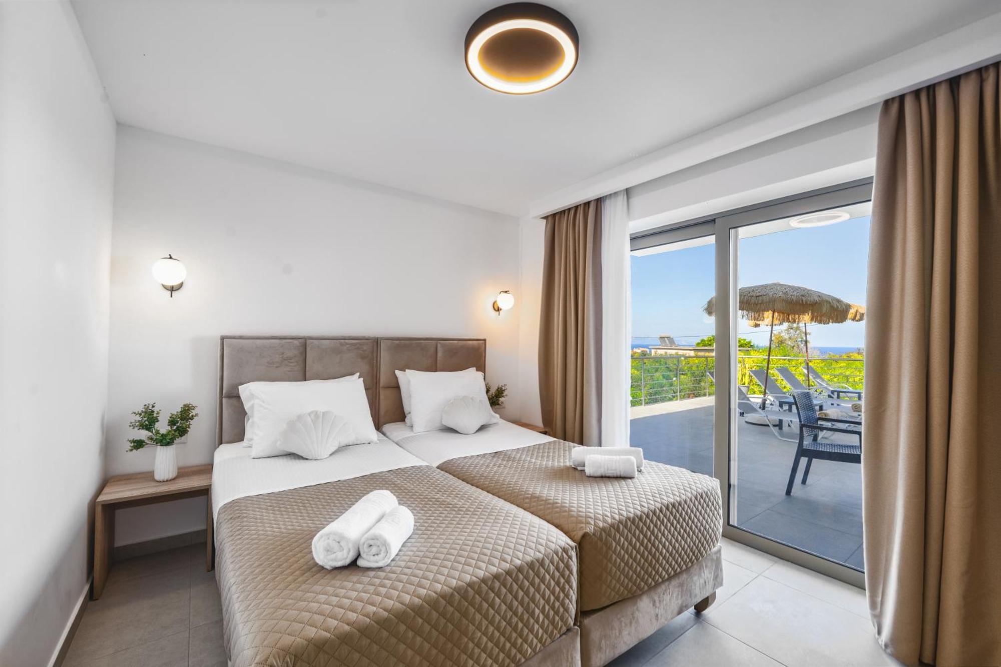 Villa Fellenza - Pool By The Sea With Stunning Sunriseview *