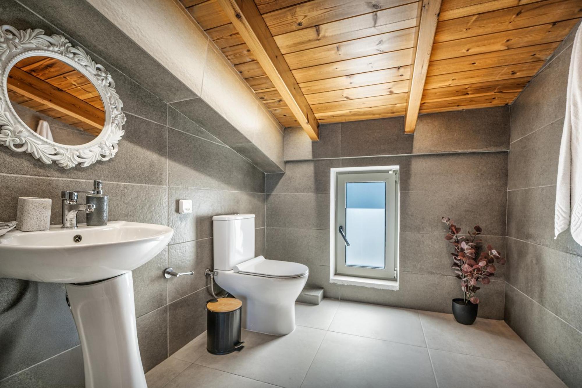 Fellenza - Pool By The Sea With Stunning Sunriseview
